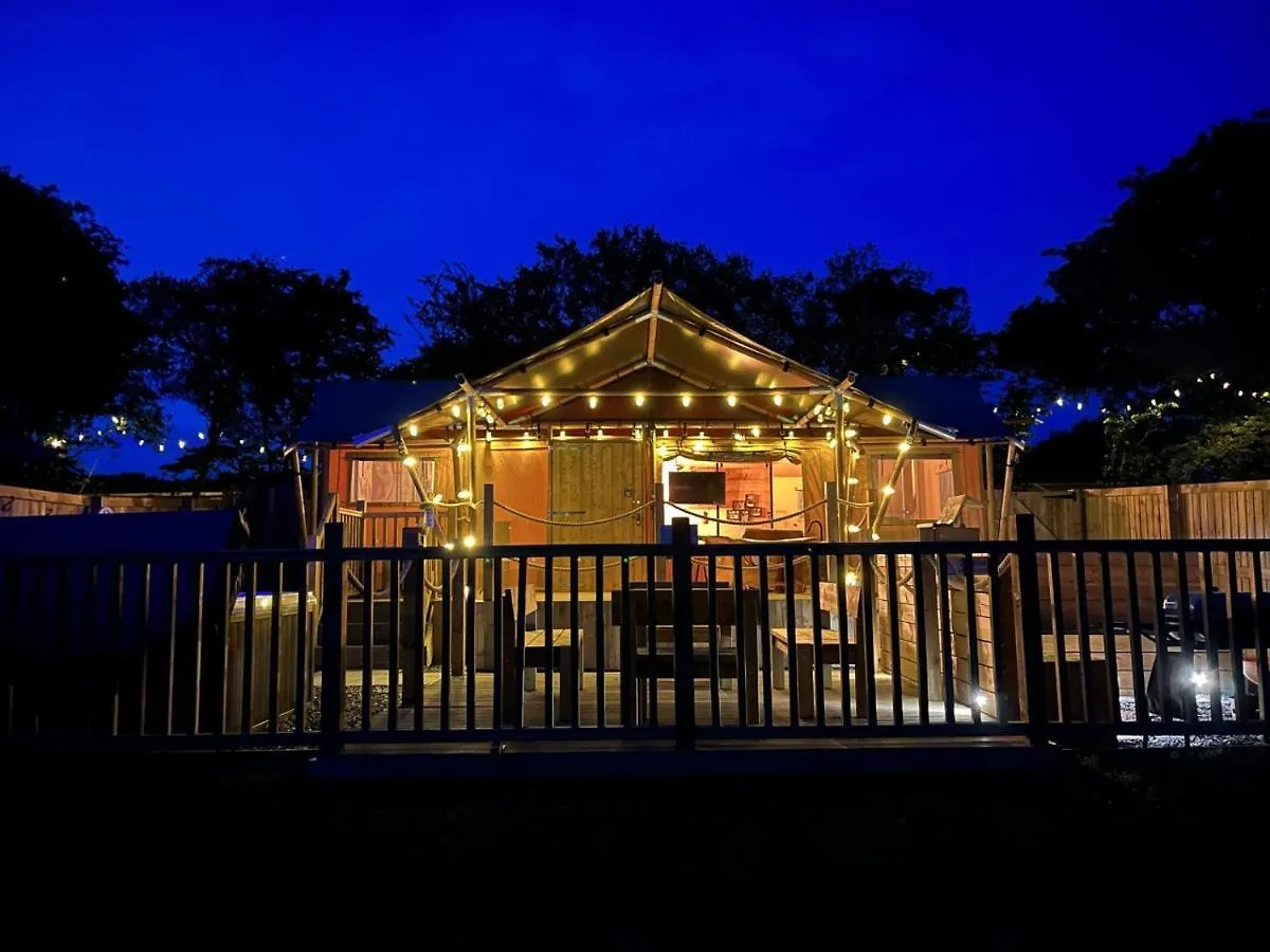 Lion King Safari Tent *