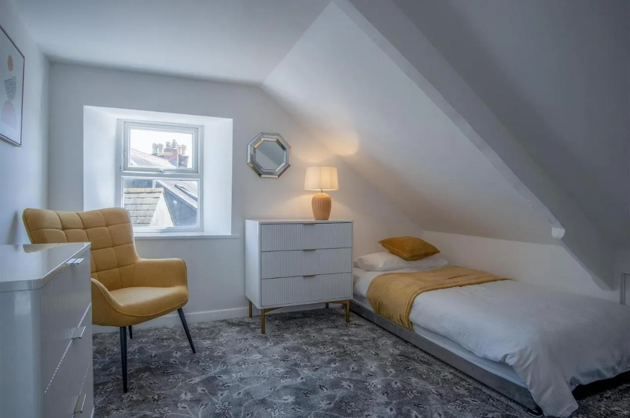 Gwynne House - 6 Bedroom Luxurious - Harbour Tatil Evi Tenby