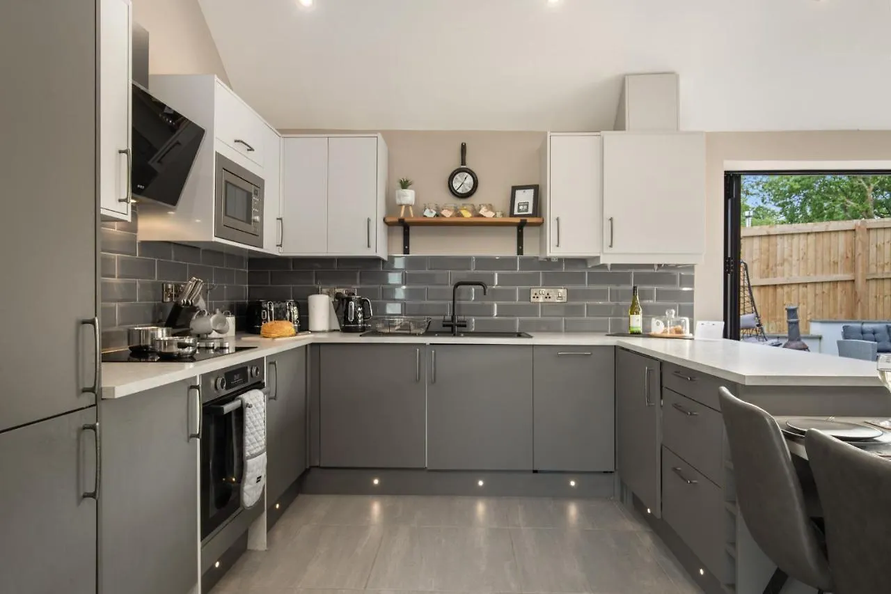 Holiday home Pine Tenby