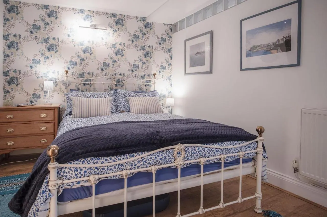Goscar Court - 1 Bedroom - *