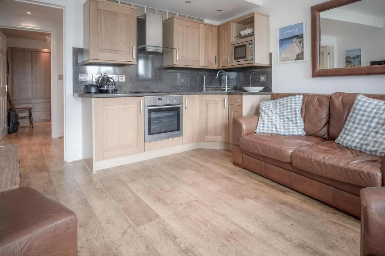 Goscar Court - 1 Bedroom - Apartment Tenby