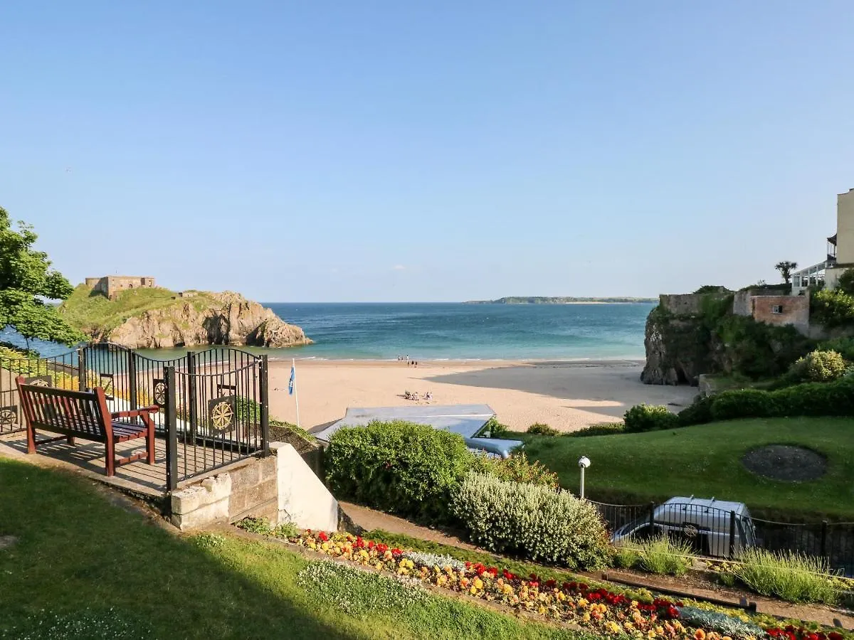 Clicketts Court Apartment Tenby