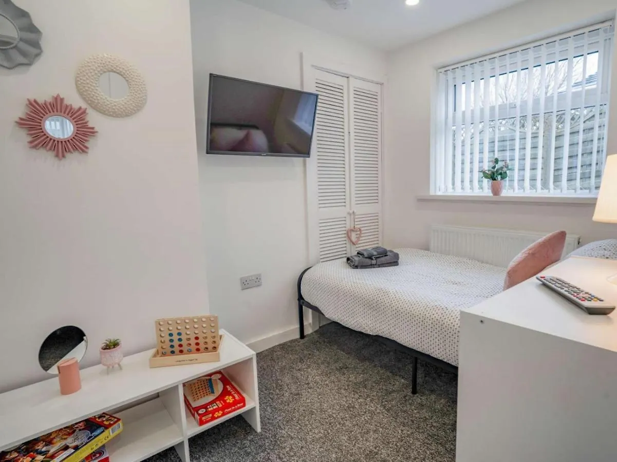 Holiday home 3-bed 5-6 Berth Modernised Bungalow!