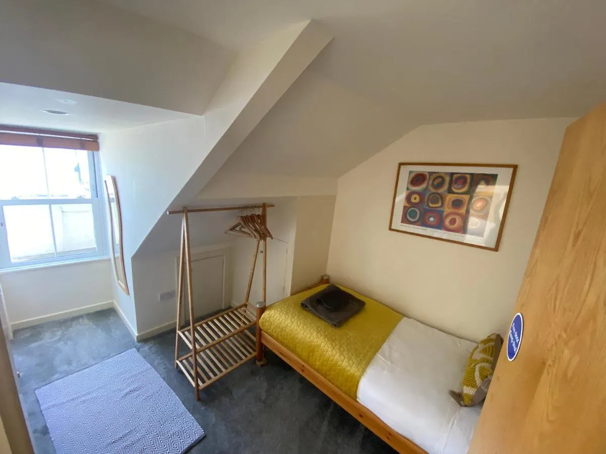 Caldey View- A Beautiful Flat In The Heart Oftenby Tenby