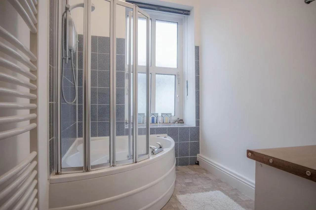 Apartment Connaught House - 2 Bedroom -