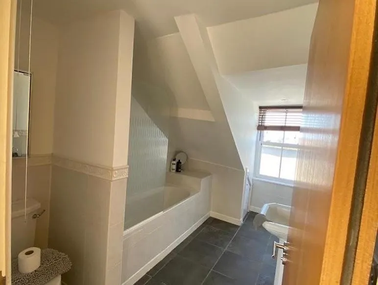 Caldey View- A Beautiful Flat In The Heart Oftenby * Tenby