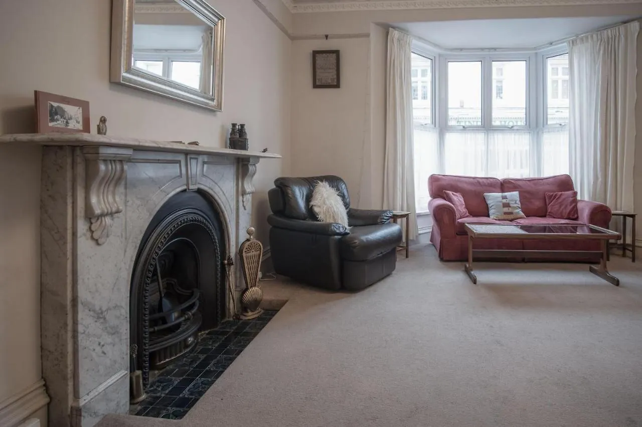 Apartment Connaught House - 2 Bedroom - Tenby