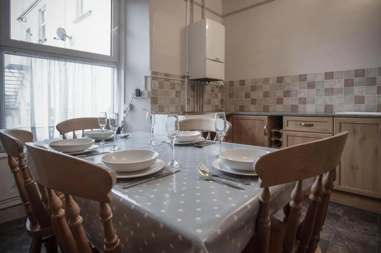 Apartment Connaught House - 2 Bedroom -
