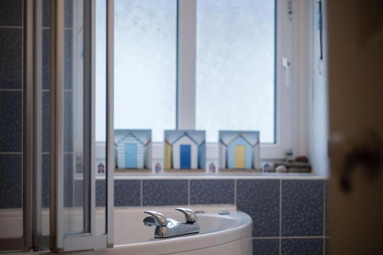 Connaught House - 2 Bedroom - Apartment