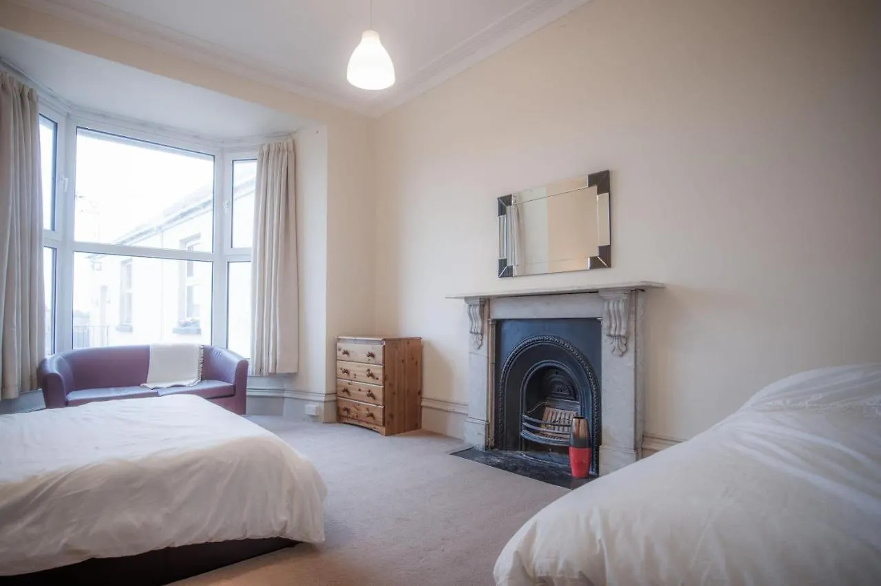 Connaught House - 2 Bedroom -