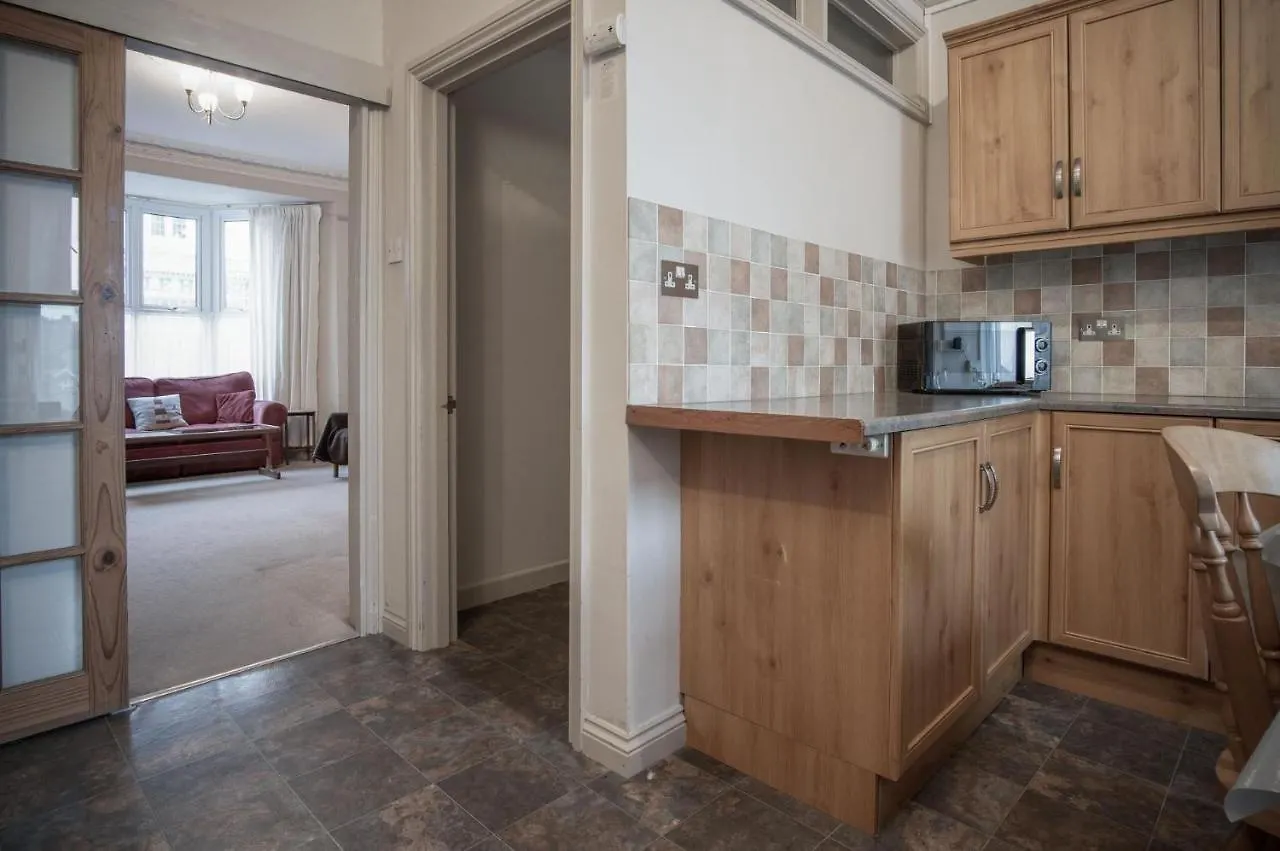 Connaught House - 2 Bedroom - * Tenby