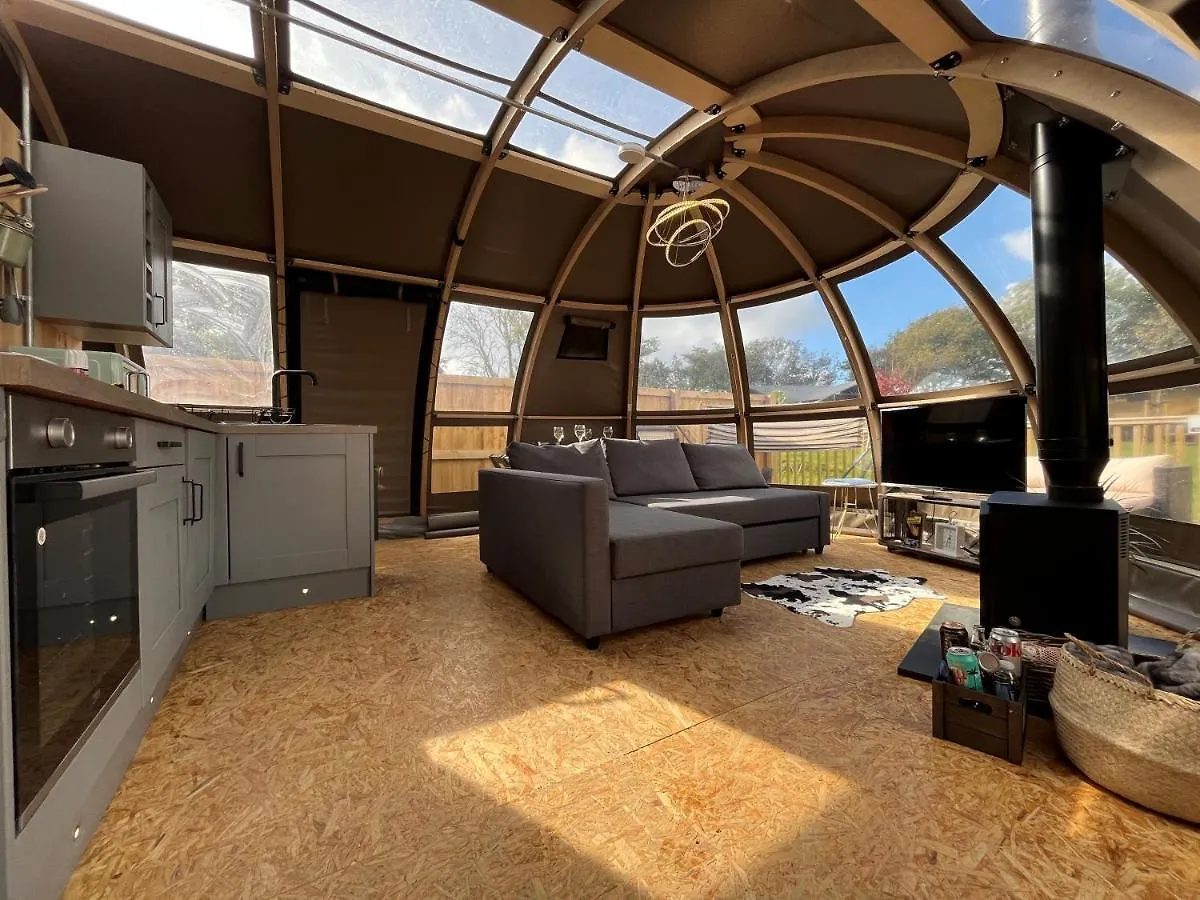 Luxury tent Moonlight Dome Tent Tenby