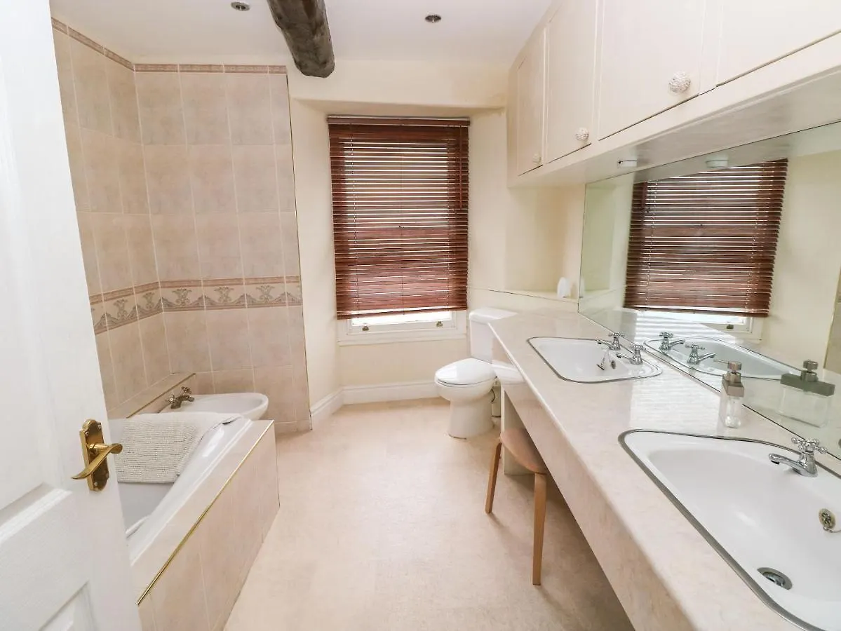 Gower View Apartment *