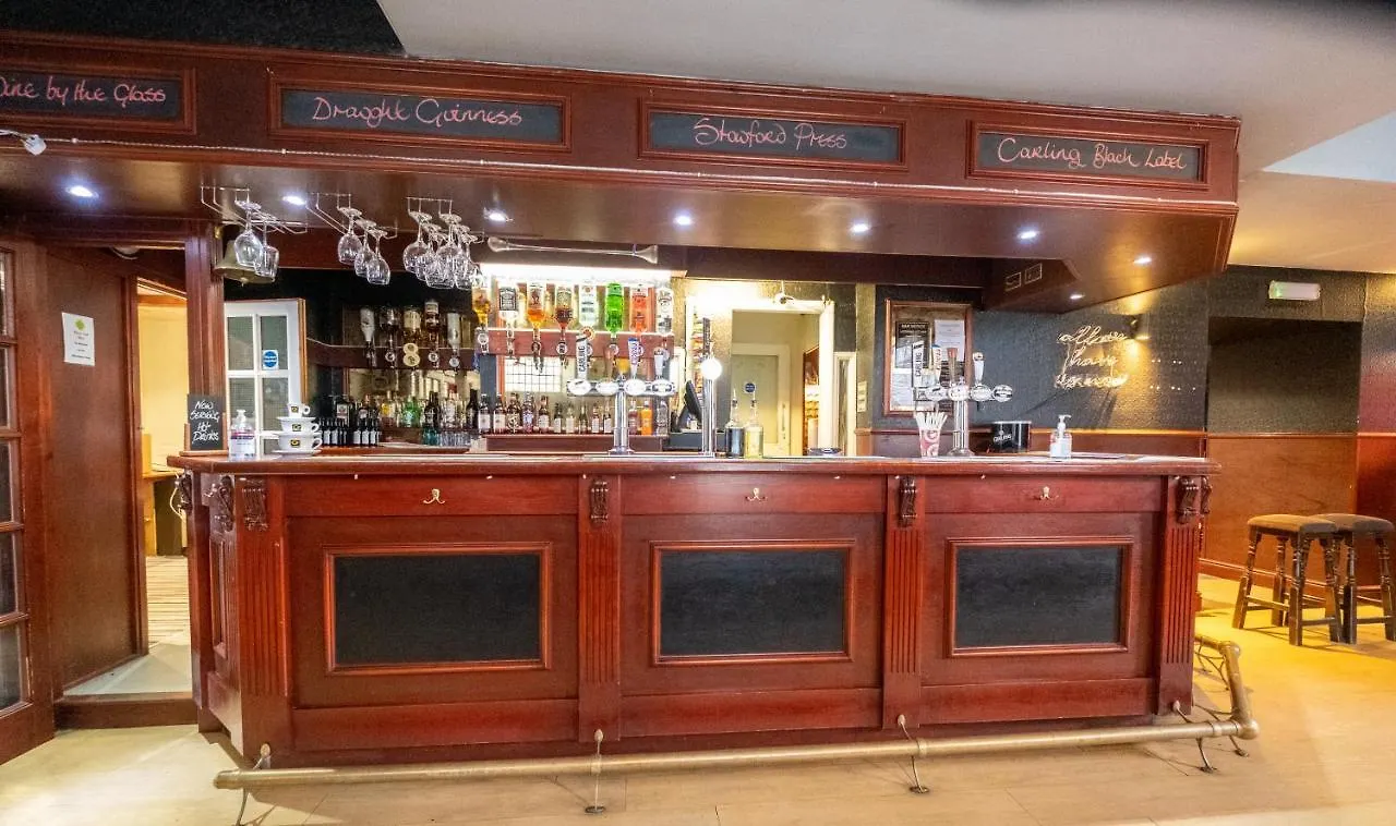 Royal Lion Hotel 3*