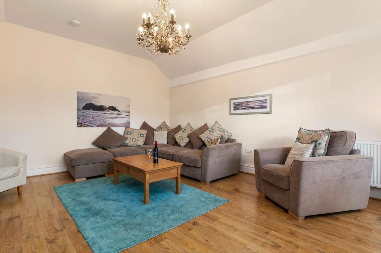 Apartment 4 St Marys House