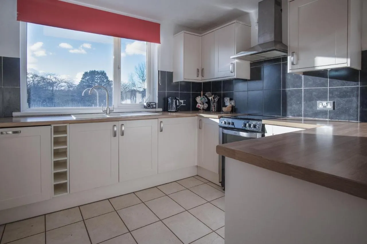 Maytree - 4 Bedroom -