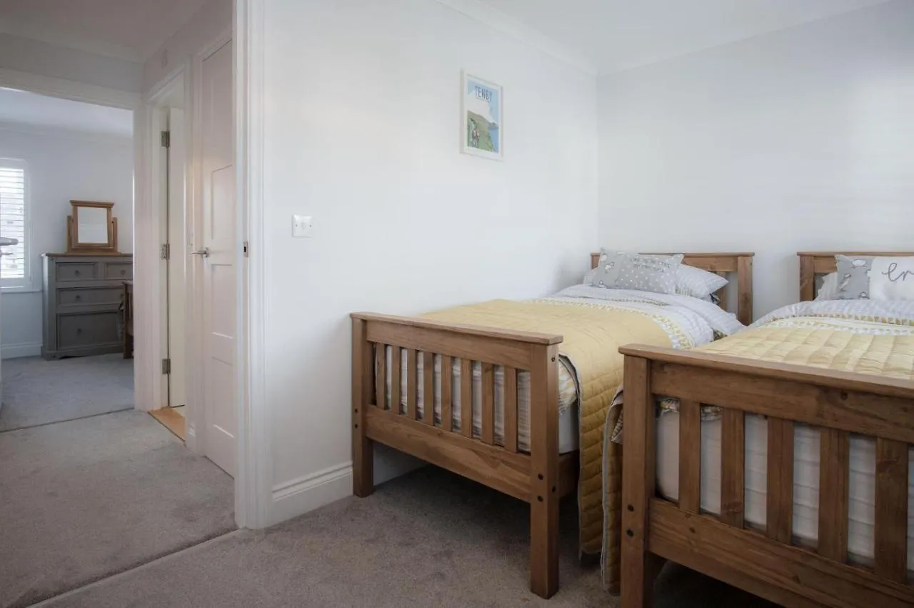 Ty Melyn - 2 Bedroom -
