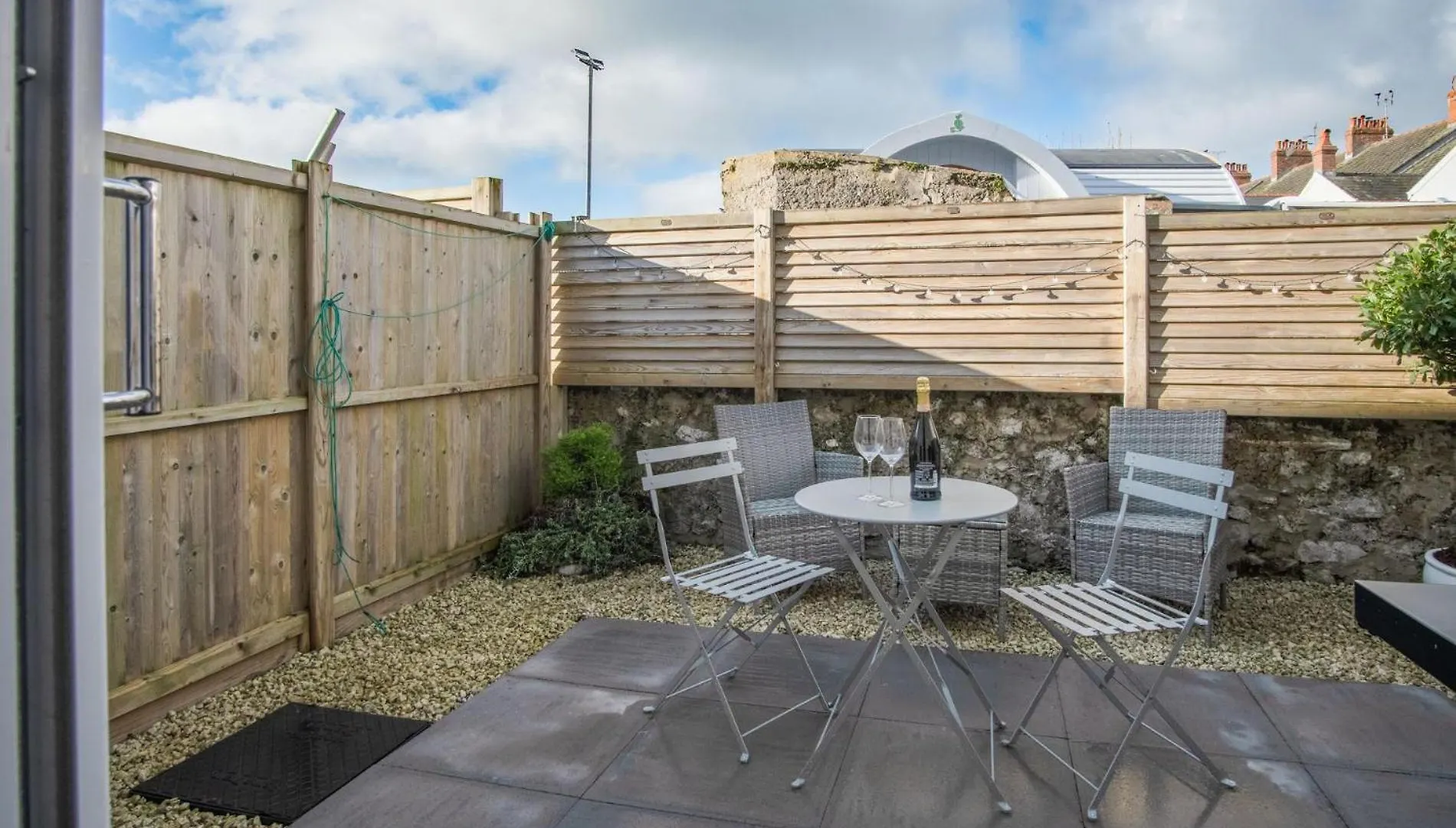 Ty Melyn - 2 Bedroom - *