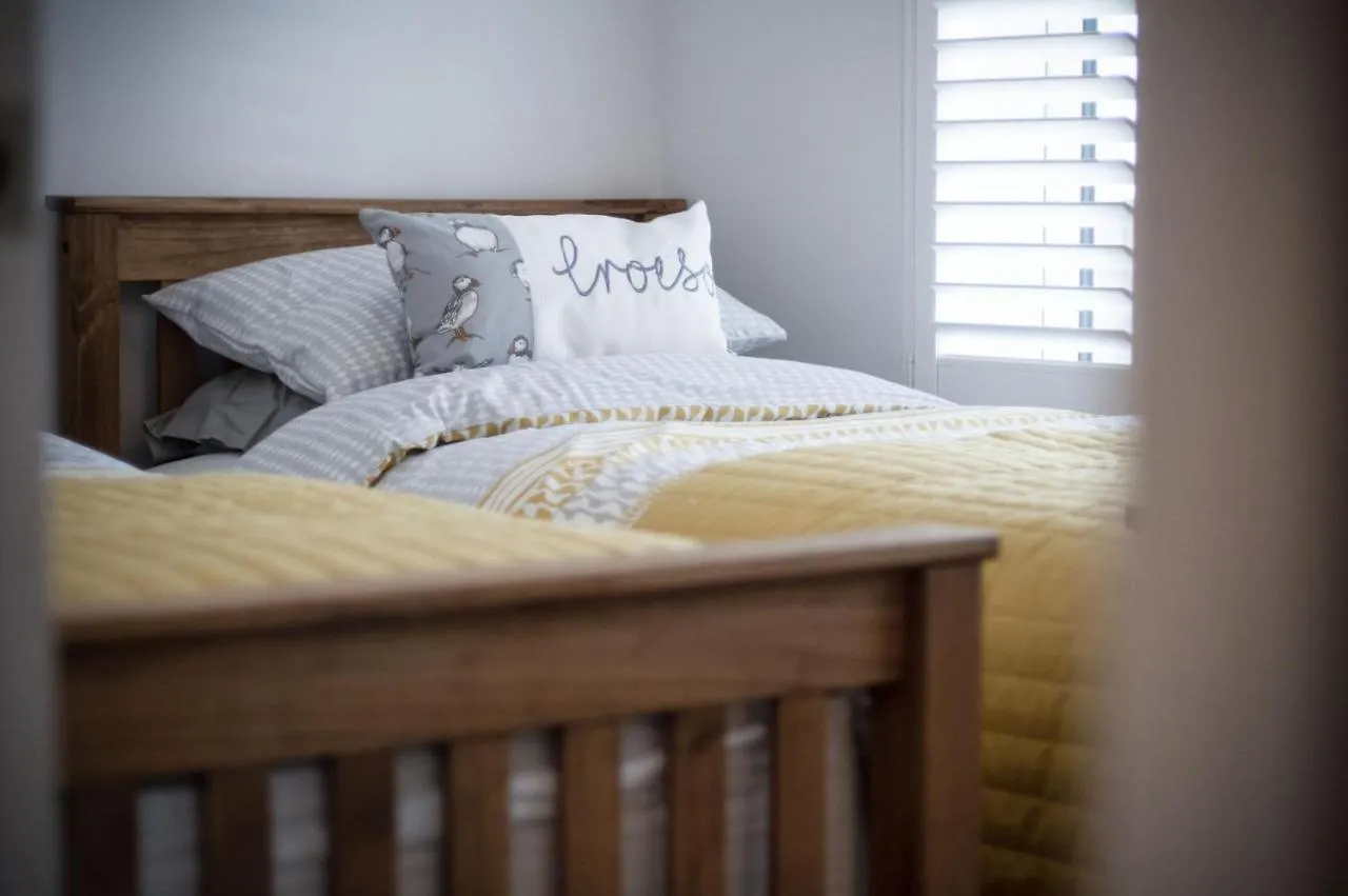 Ty Melyn - 2 Bedroom - *