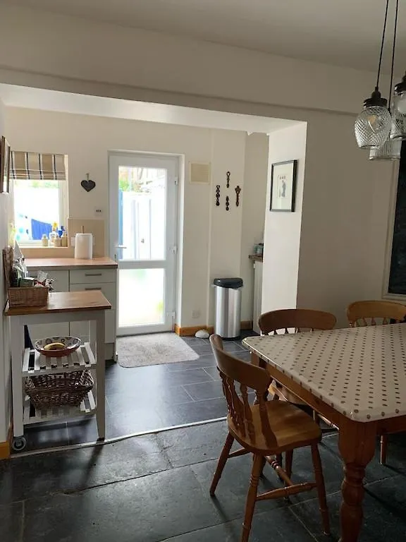 Seasalt - Modernised Traditional Cottage, Sleeps 5,short Walk To Beaches, Town, Amenities Holiday home Tenby