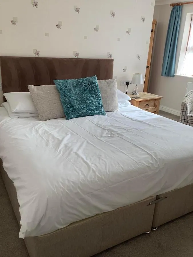 Guest house New Overlander Inn 4*