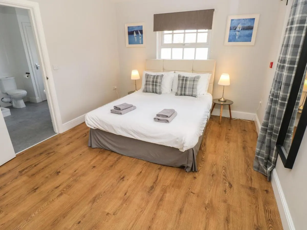 Apartment North At The Hideaway Tenby