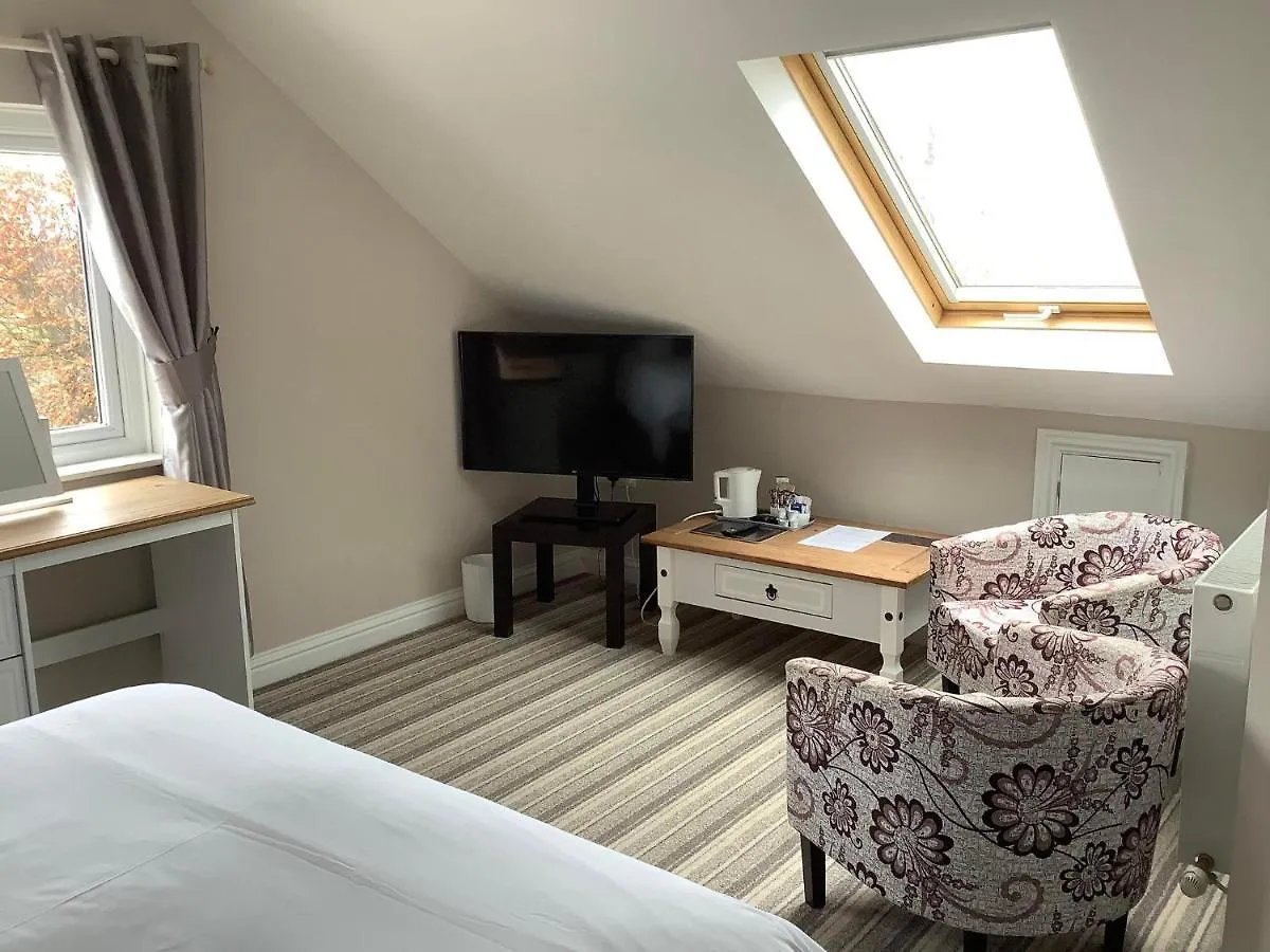 Guest house New Overlander Inn 4*