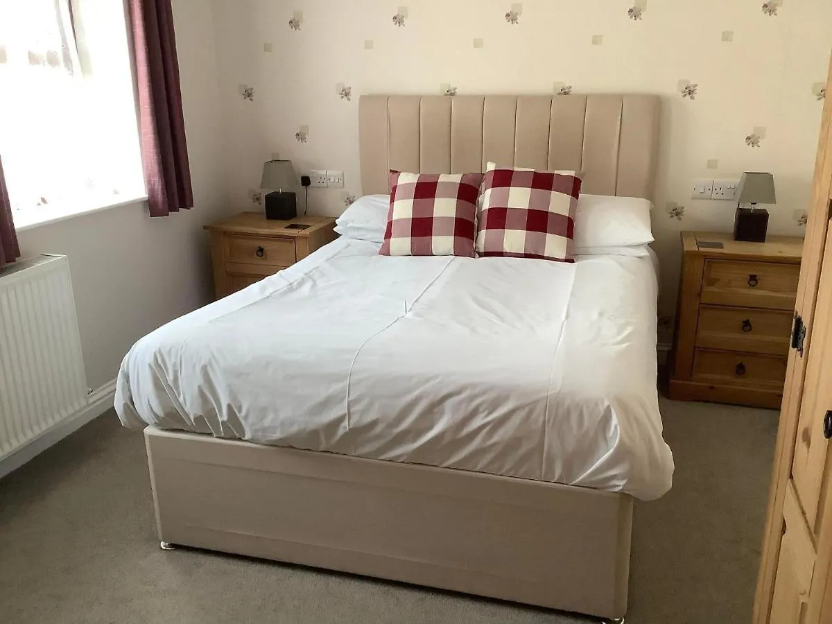 Guest house New Overlander Inn 4*