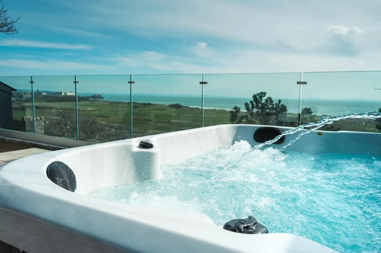 Priory Bay Escapes - Visum * Tenby