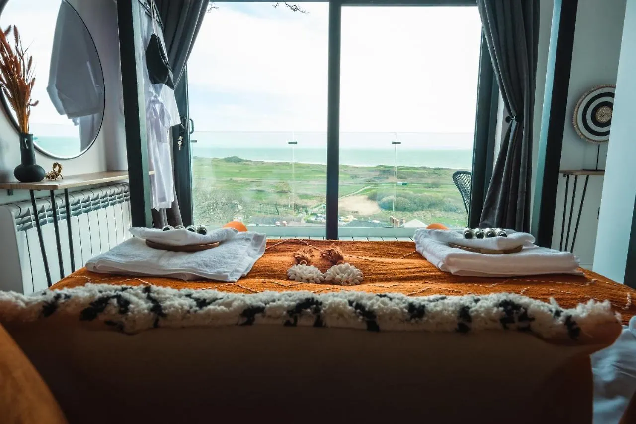 Priory Bay Escapes - Visum Tenby