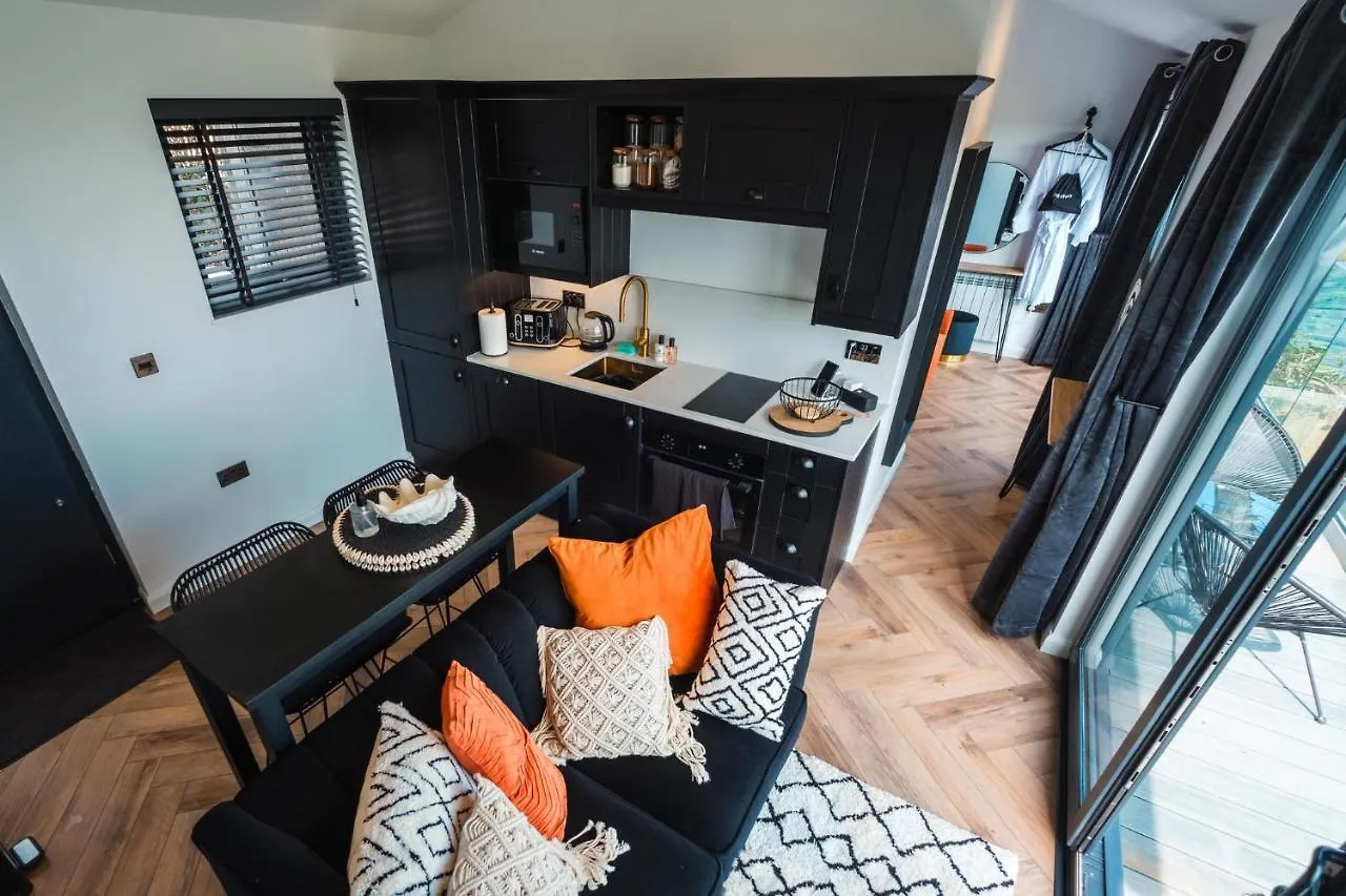 Priory Bay Escapes - Visum Tenby