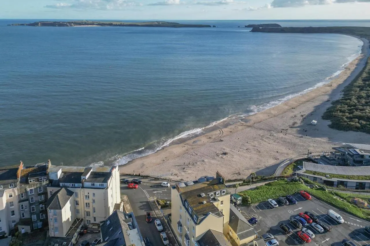 The Cwtch - 2 Bedroom - *
