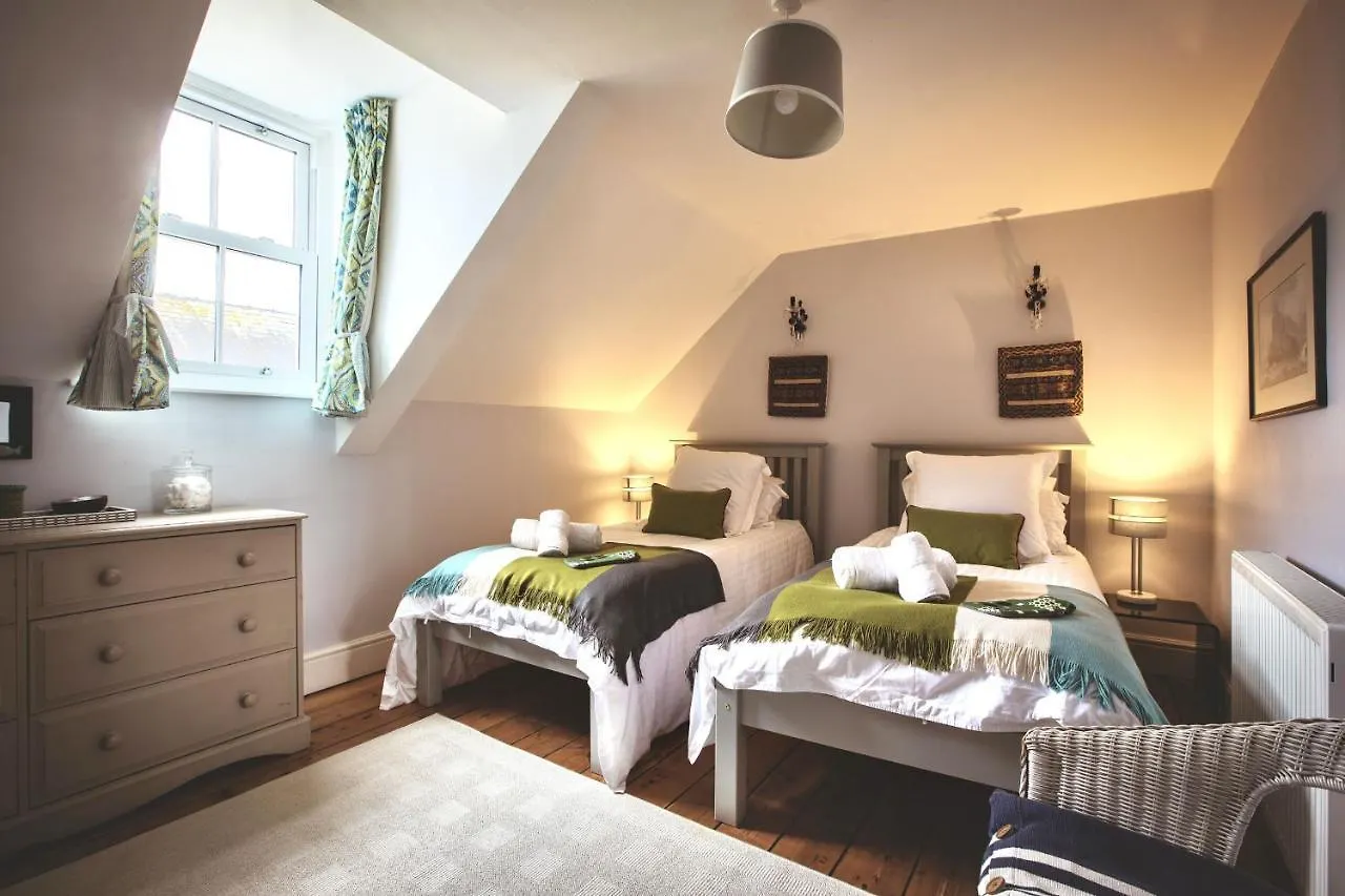 Holiday home High House Sleeping 10 Tenby