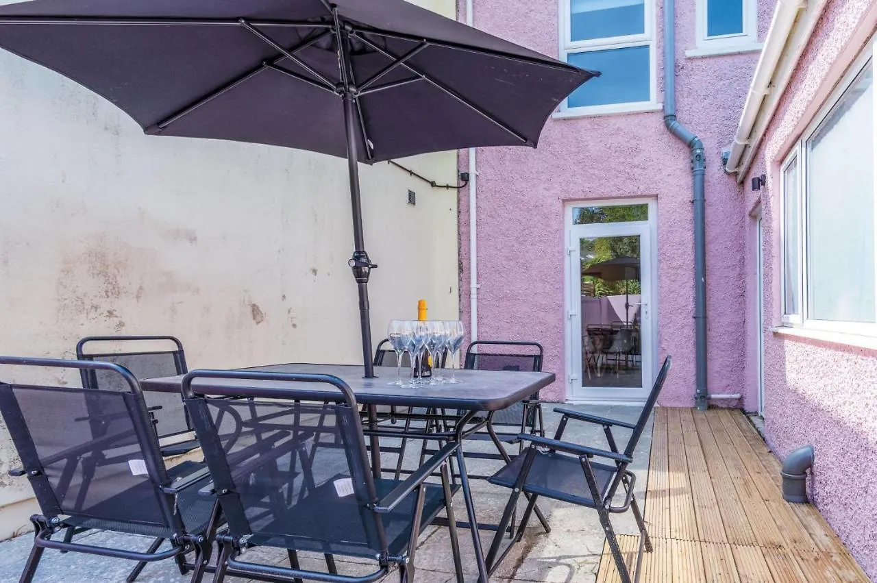 Canol Y Bryn - 3 Bedroom - 度假居