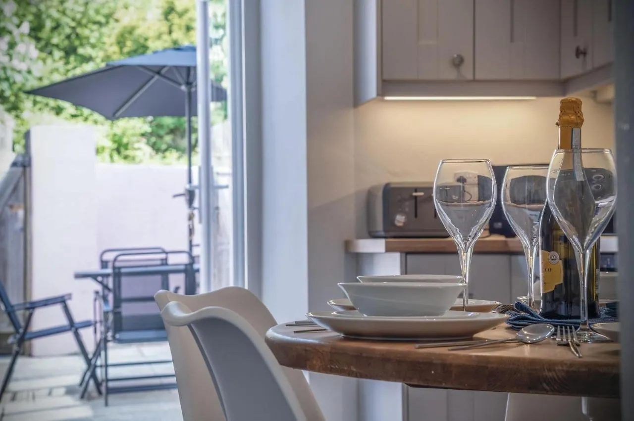 Canol Y Bryn - 3 Bedroom - 度假居 *