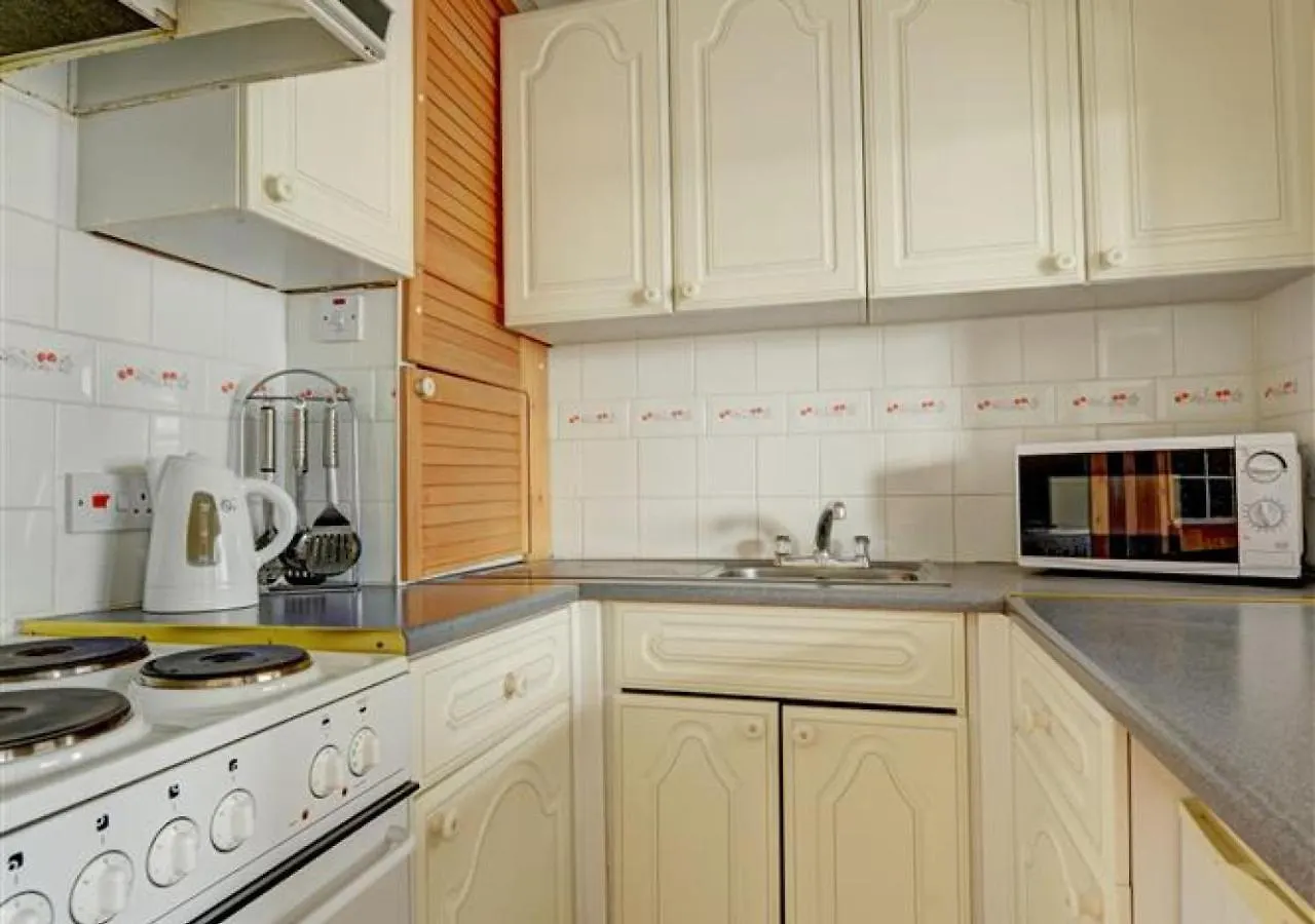 Apartment 5 Croft Court Tenby