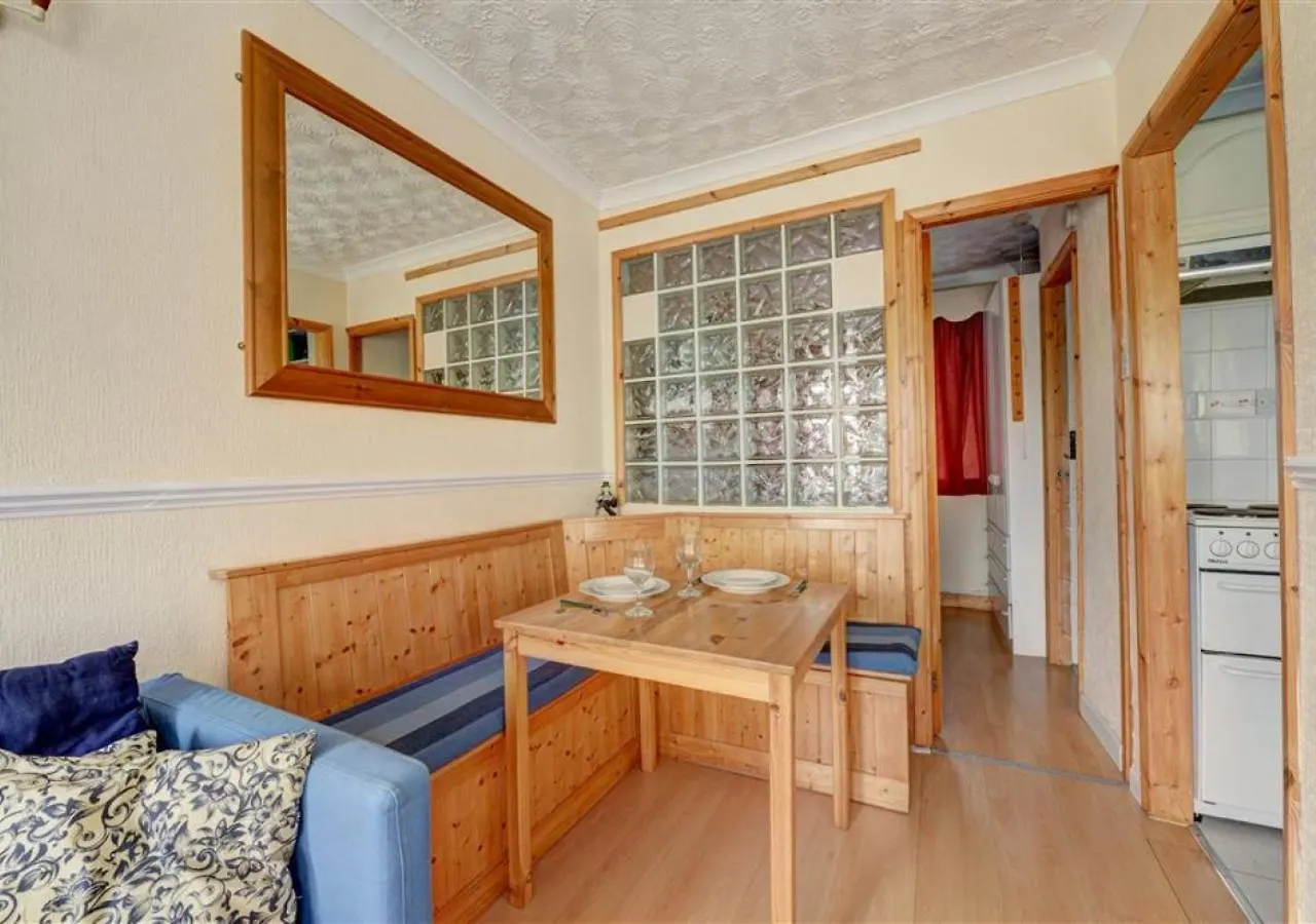 Apartment 5 Croft Court Tenby