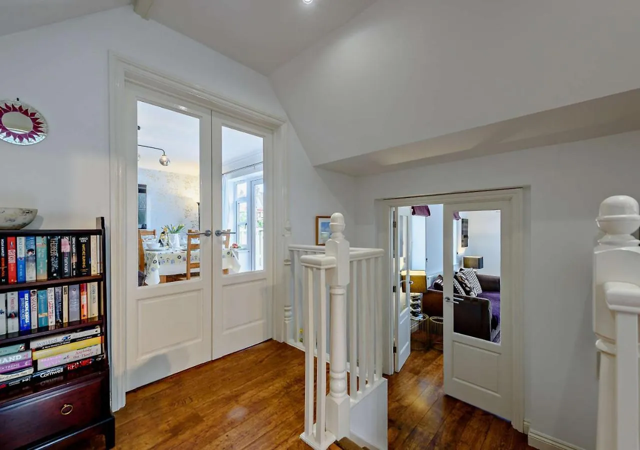 Twmbarlwm Holiday home *