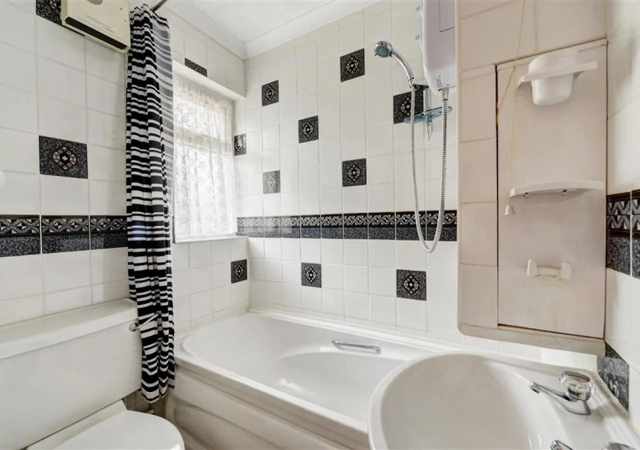 Apartment 5 Croft Court *