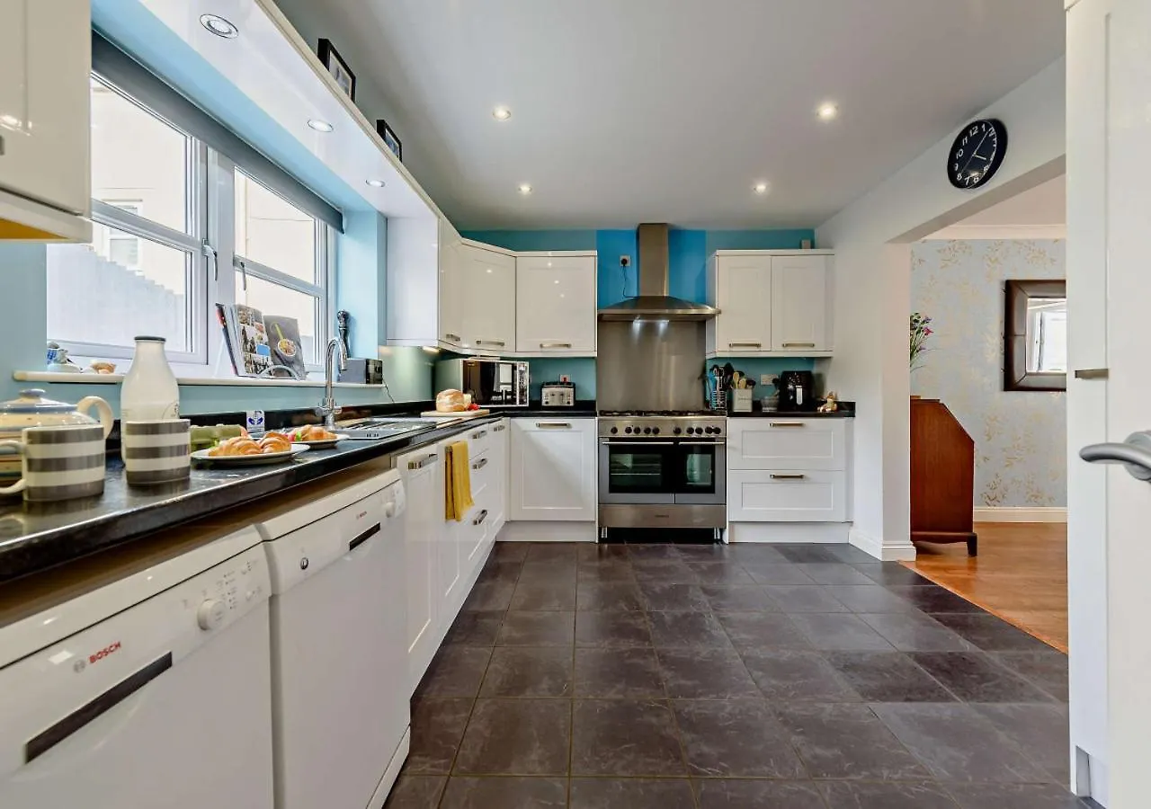 Holiday home Twmbarlwm