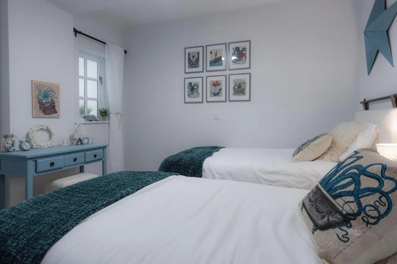 The Castle - 2 Bedroom - *