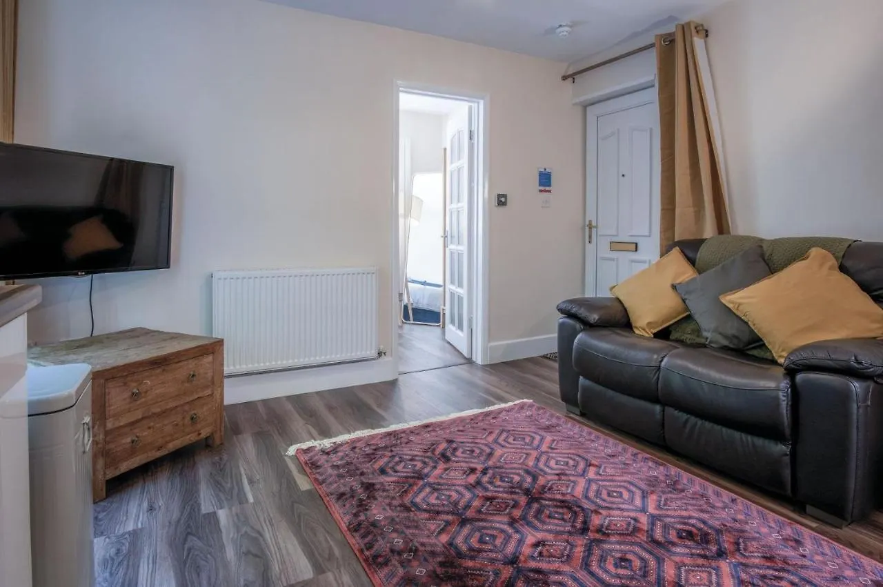 Croft Court - 1 Bedroom - * Tenby