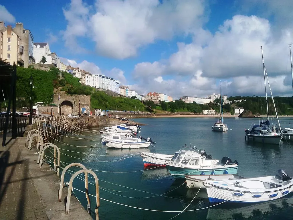Glenholme Apartment Tenby