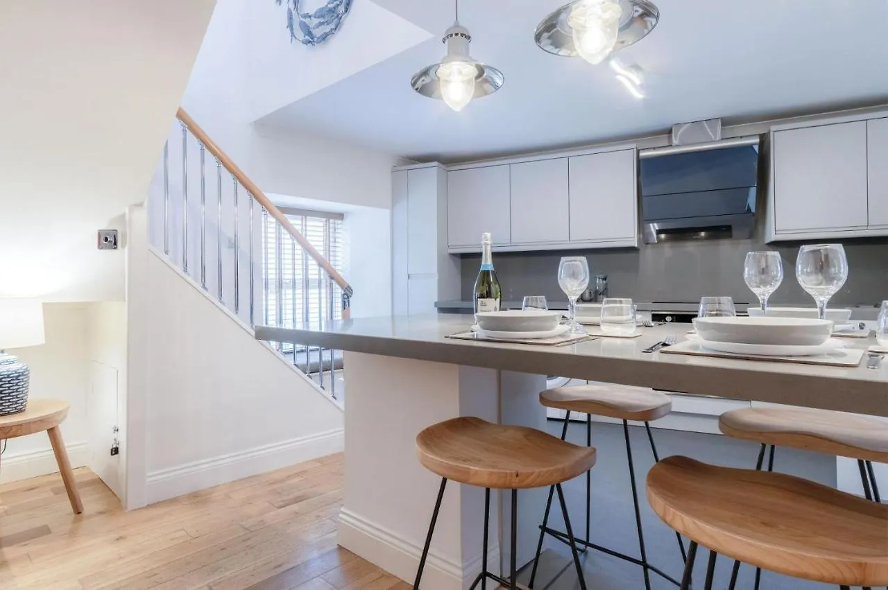 Flat 2 - 2 Bedroom - *
