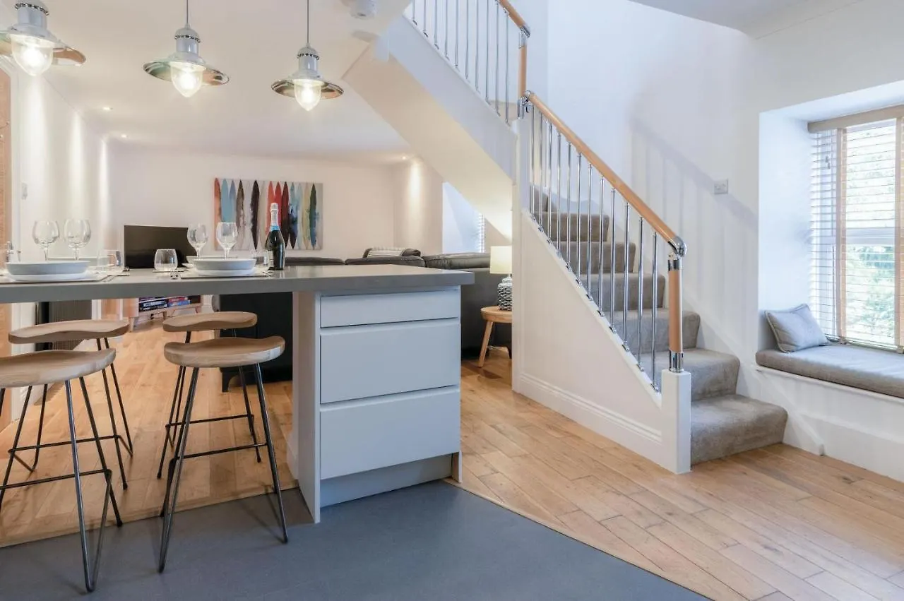 Flat 2 - 2 Bedroom - Apartment