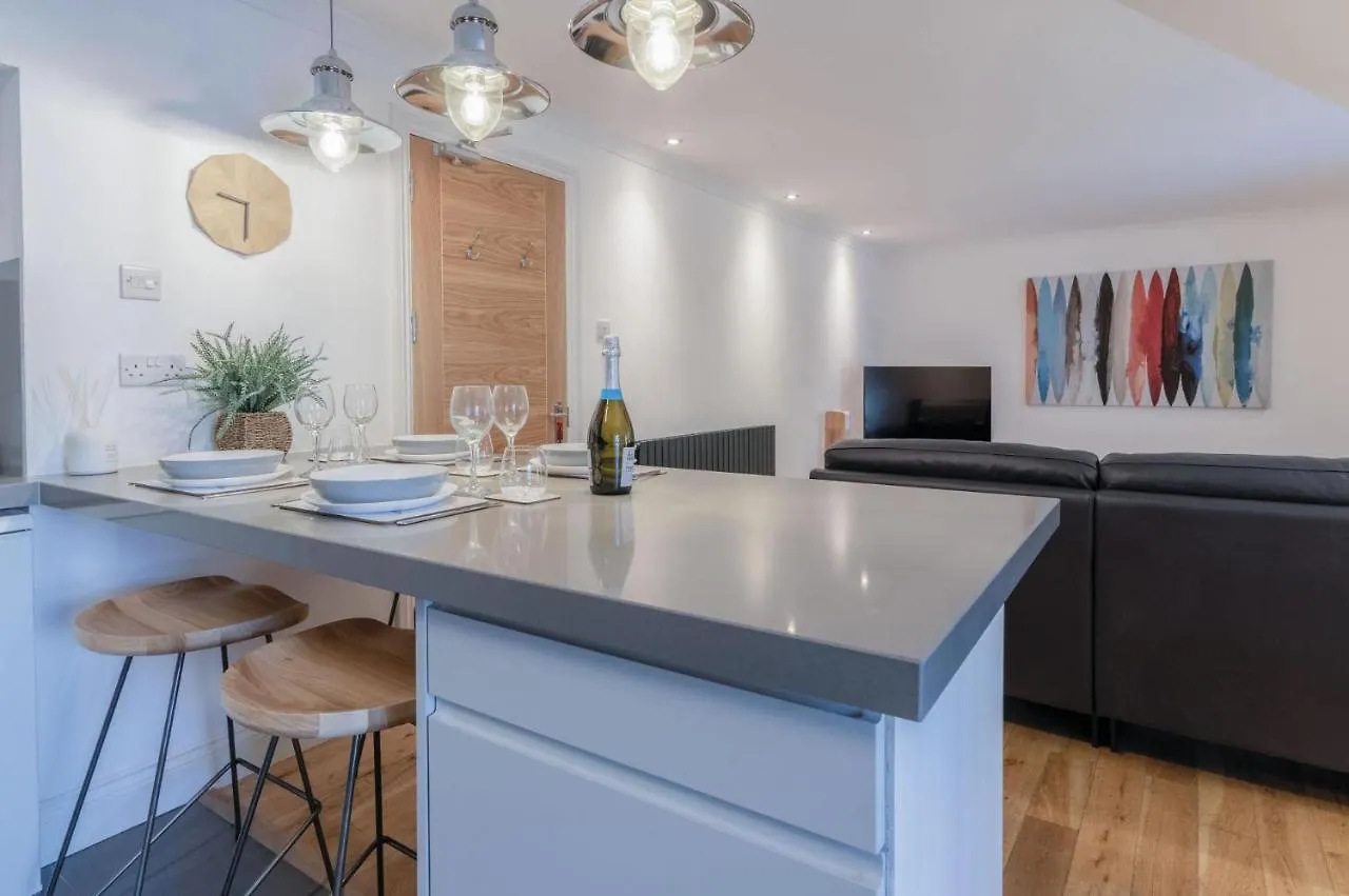 Flat 2 - 2 Bedroom - Tenby