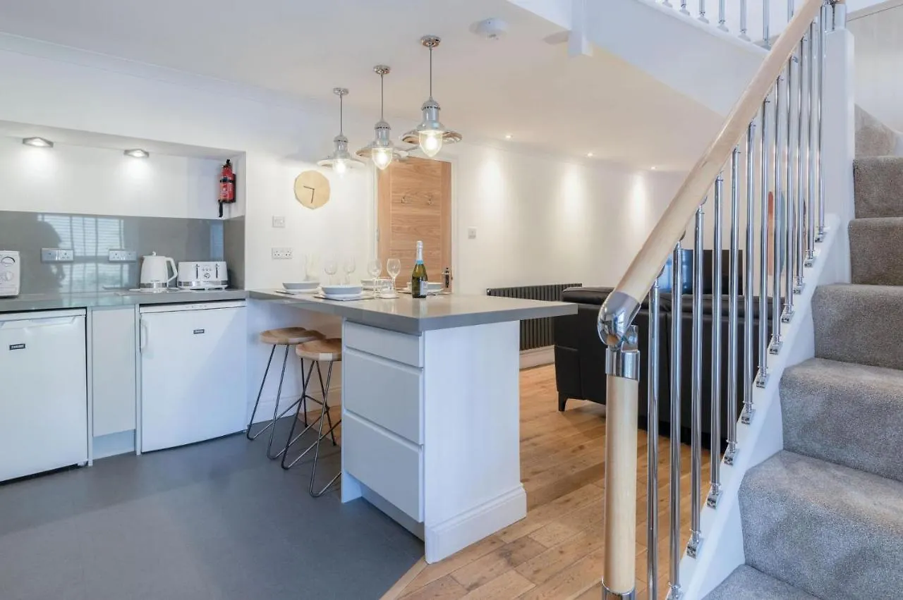 Flat 2 - 2 Bedroom - *