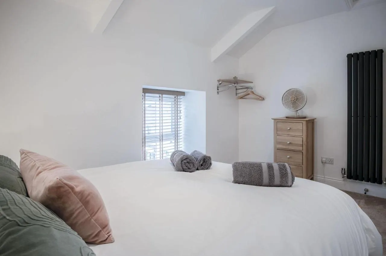 Flat 2 - 2 Bedroom -