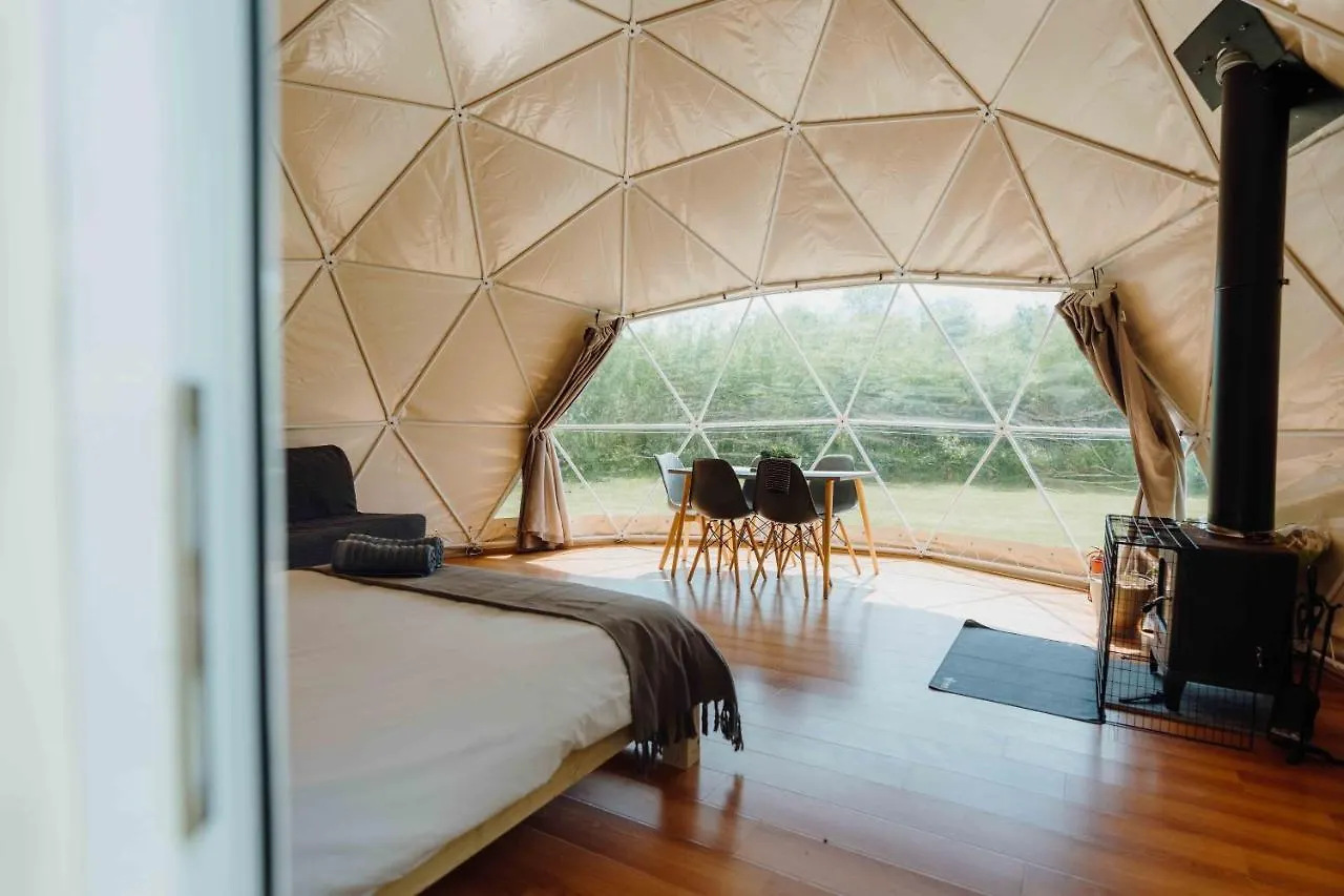 Luxury tent Beavers Retreat Glamping *