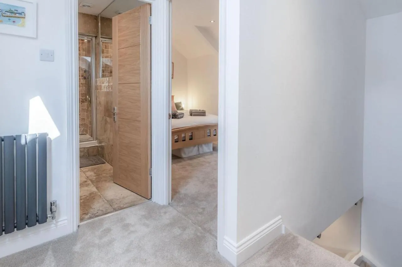 Flat 2 - 2 Bedroom - *